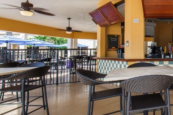 Poolside bar