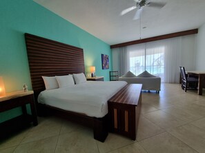 1 soverom, sengetøy av topp kvalitet, minibar og safe på rommet