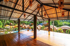 Terrace/patio - Krabi Life Homestay (Khlong Thom)