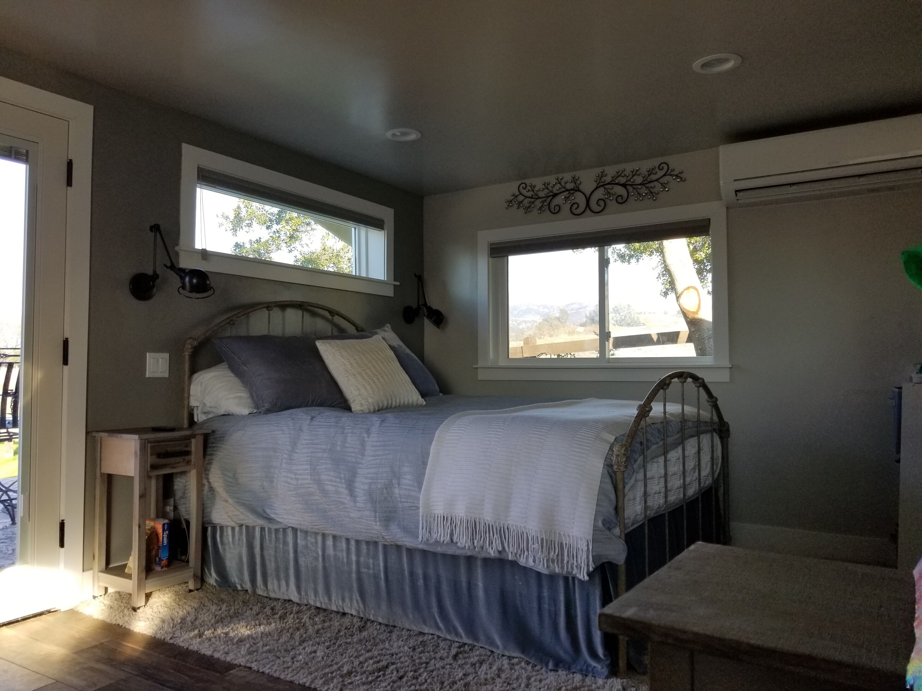 Charming Cottage / Guest House 2 miles from Downtown Napa