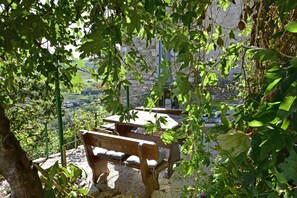 Outdoor dining - Villa Fragola beautiful house whit pool and panoramic view (Motovun)