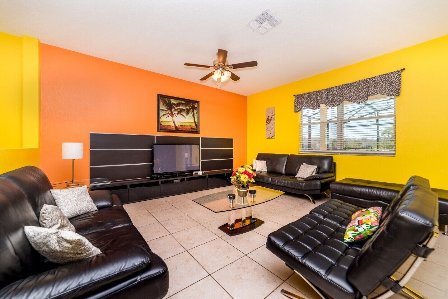 Fantastic Villa w/ Private Pool - Amenities, Large Pool, Fitness Center, Parks