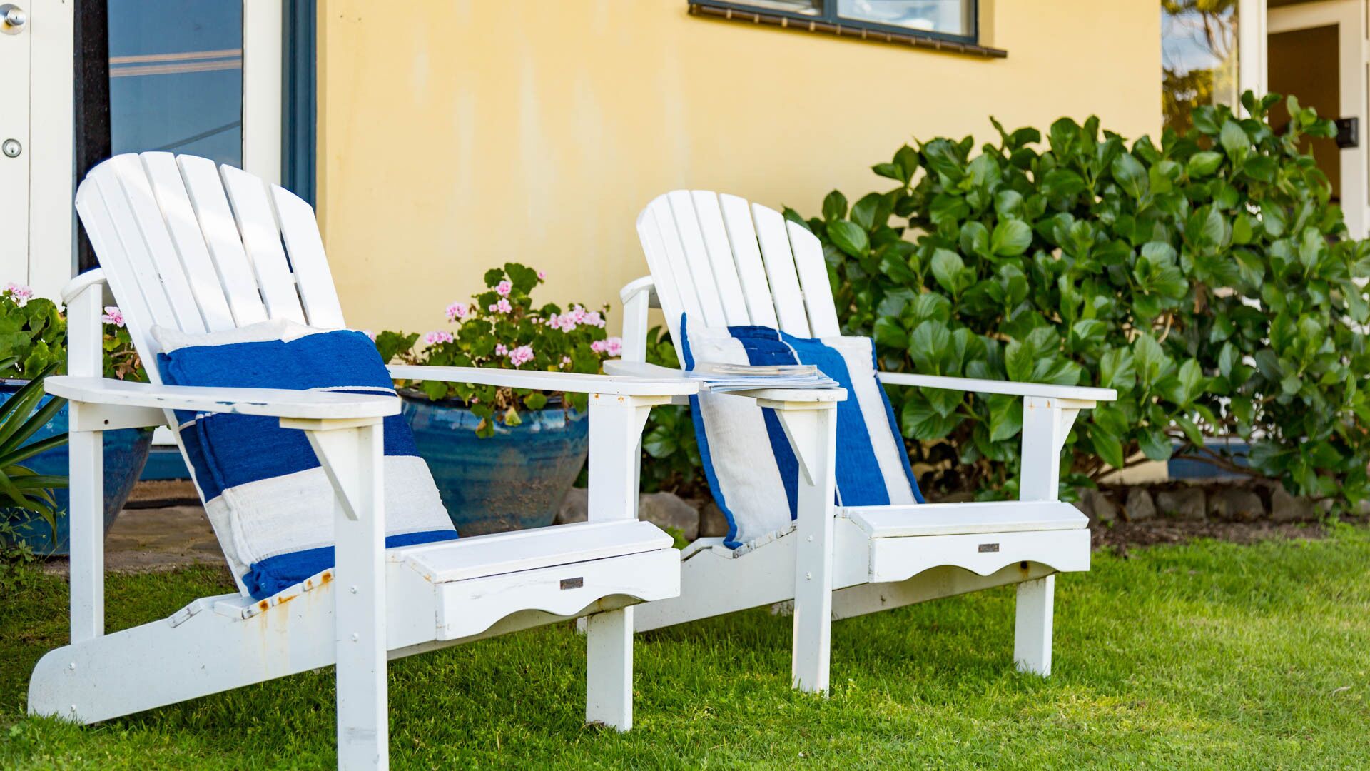 Oceanfront Haven with Unparalleled Views and Retreat Living — image 24