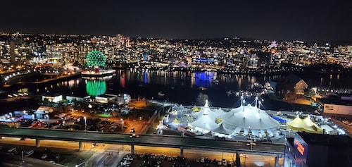 卓越した32階素晴らしい遮るもののない景色2ベッドルームデンスリープ5駐車場