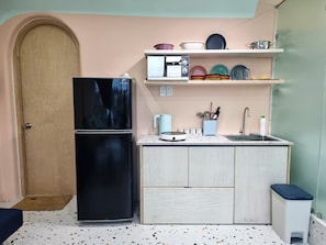 Fridge, microwave, stovetop, electric kettle