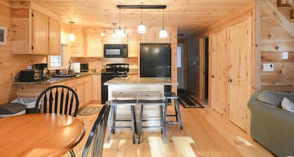 Family Friendly Rustic Newly Renovated Cabin Abutting The White Lake State Park.