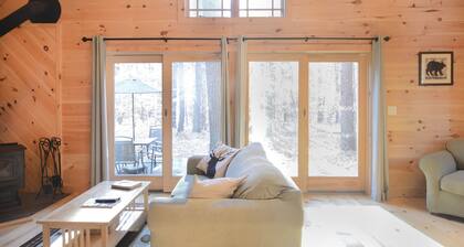 Family Friendly Rustic Newly Renovated Cabin Abutting The White Lake State Park.