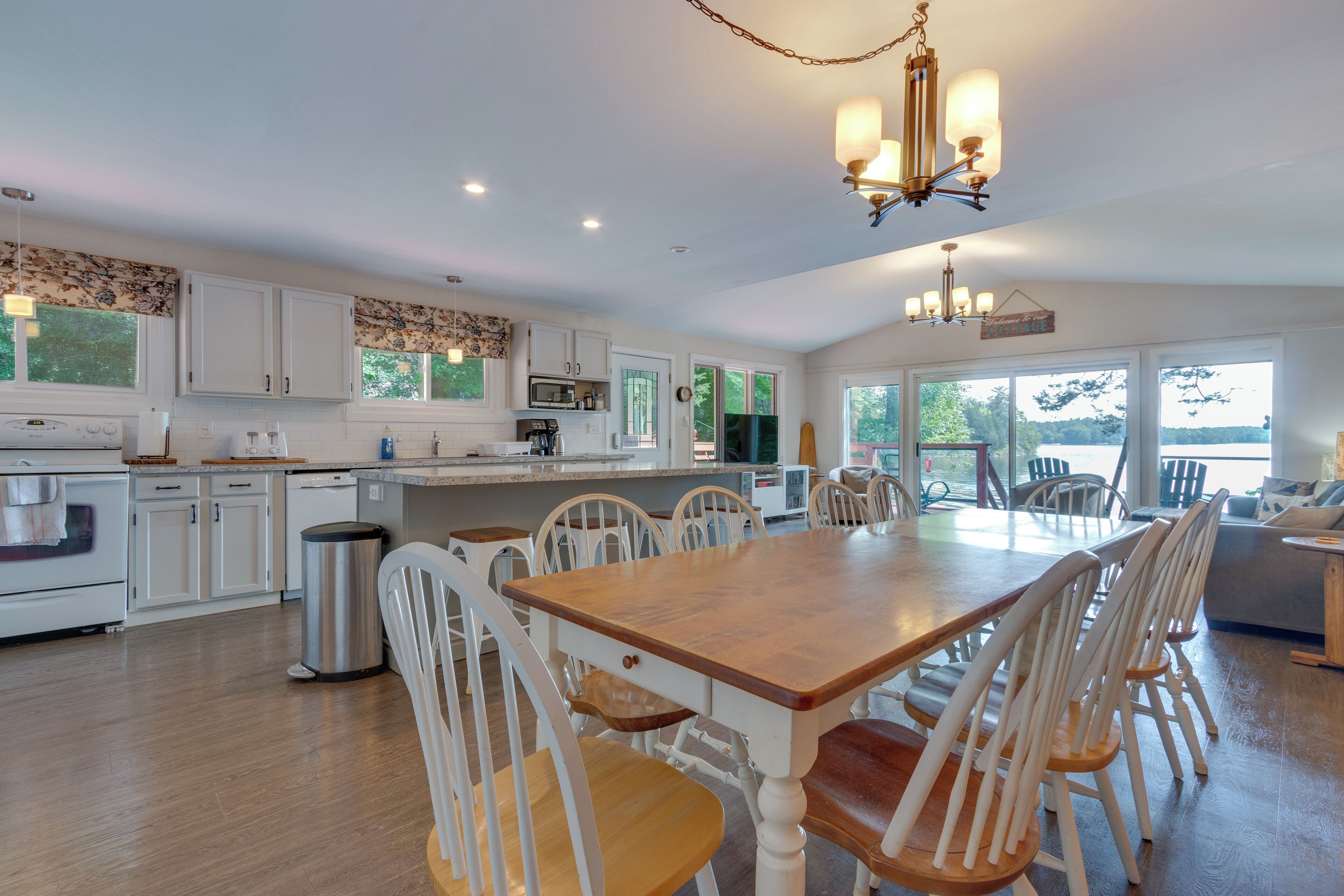 Refrigerador, microondas, parrilla de estufa y lavavajillas 