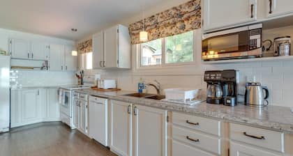 5BR Lyndhurst Cottage w / Lake Access!