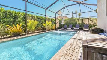 Piscine extérieure, piscine chauffée