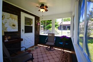 Interior - Breathtaking views, total relaxation, do as much or as little as you choose (Owls Head)