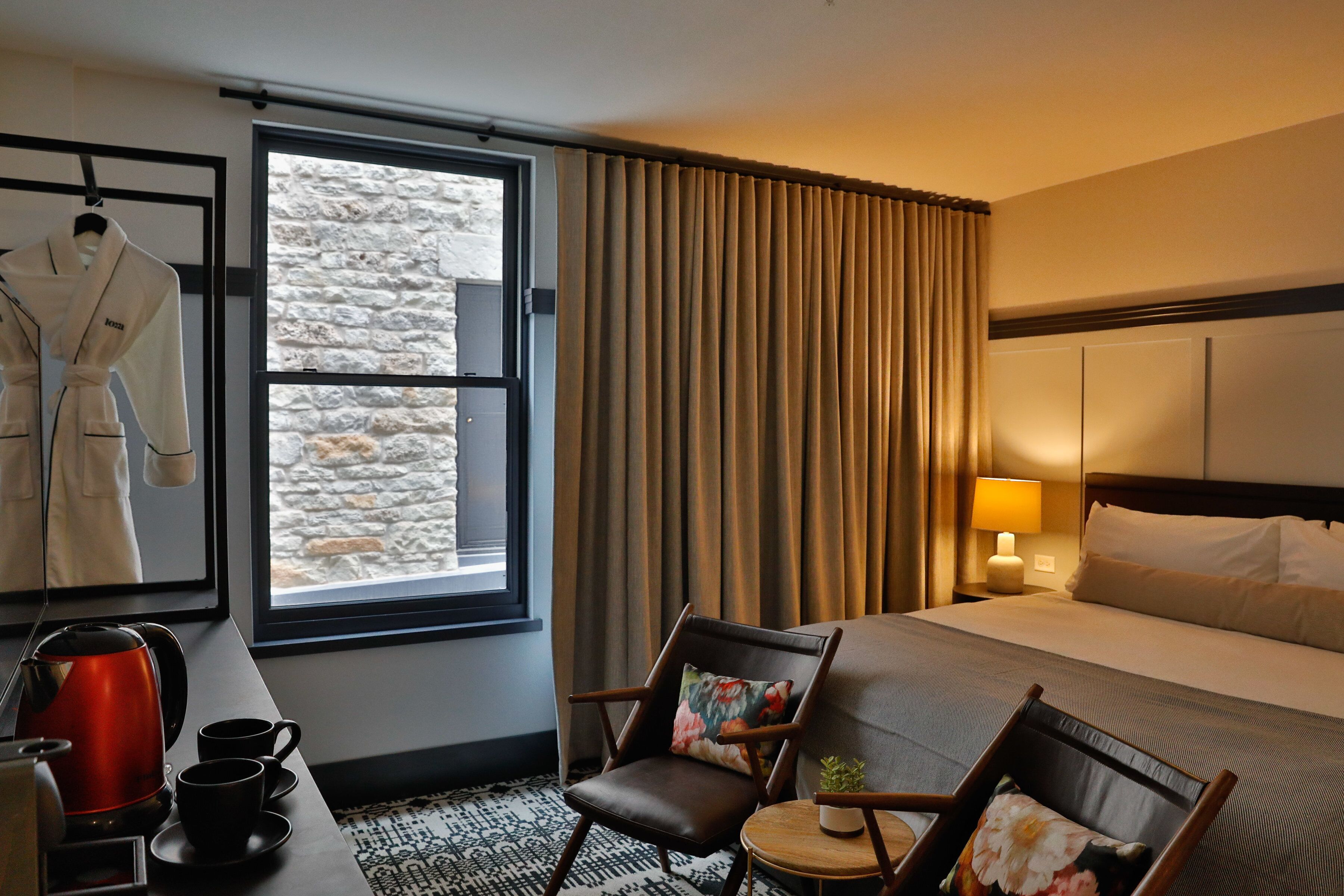 premium room, 1 king bed | 1 bedroom, frette italian sheets, premium bedding, minibar