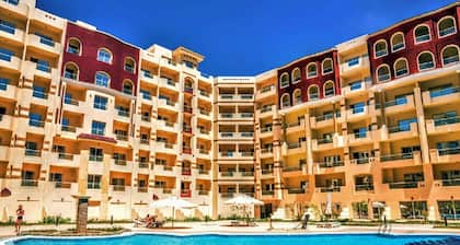 Appartement d'une chambre sur la mer Rouge Ă Hurghada avec piscine et plage