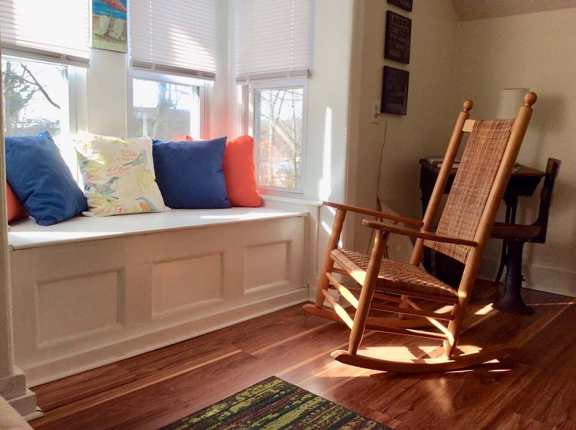 Cozy  Home  near private beach , close to New Haven area colleges   Hospitals 