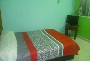 1 bedroom, premium bedding, minibar, desk
