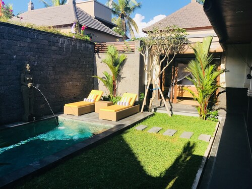 Welcome to Paradise. Quiet & Tranquil.  Pool & Garden 