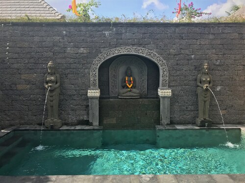 Benvenuti in paradiso. Tranquillo e tranquillo.  Piscina e giardino 