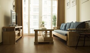 Căn hộ, 2 phòng ngủ, quang cảnh biển | 1 phòng ngủ, bàn, màn/rèm cản sáng 