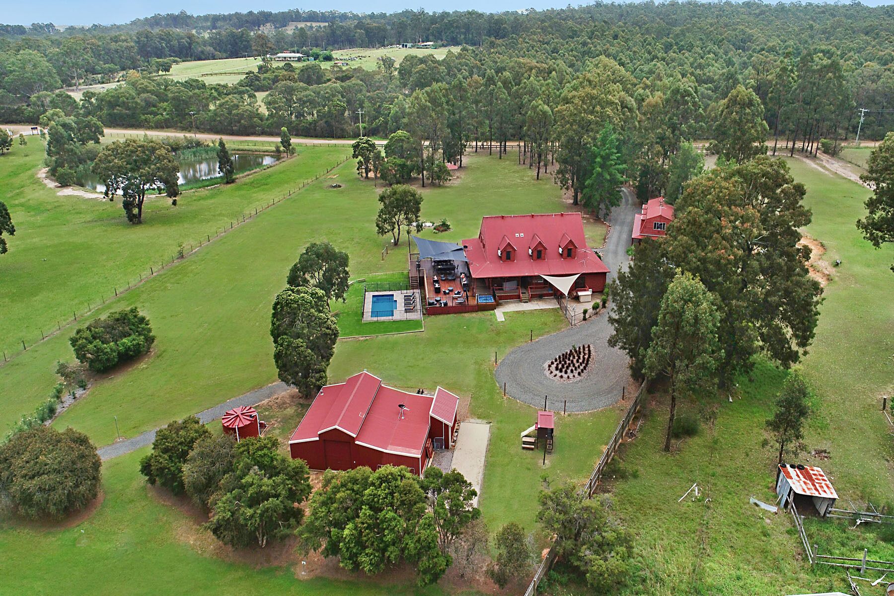 Hunter Valley Lodge & Retreat - STAYZ HOLIDAY HOME FINALIST   — image 25