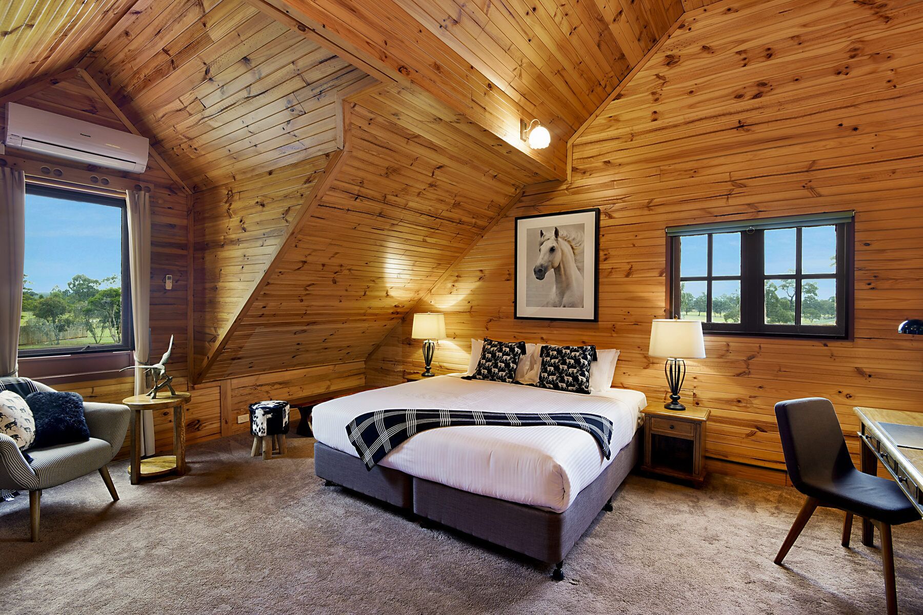 Hunter Valley Lodge & Retreat - STAYZ HOLIDAY HOME FINALIST   — image 11