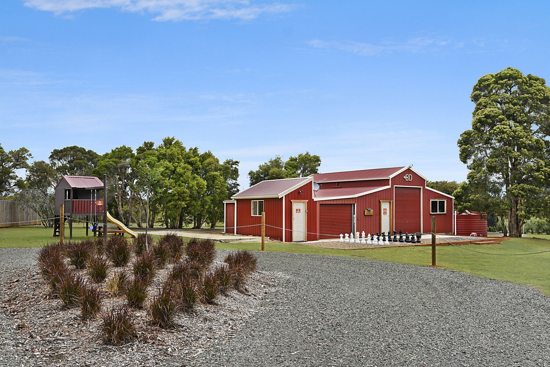 Hunter Valley Lodge & Retreat - STAYZ HOLIDAY HOME FINALIST   — image 4