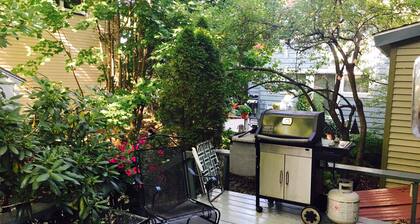 Locally owned downtown home: Bar Harbors Crows' Nest