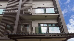 Property grounds - Old Car Home (Luodong)