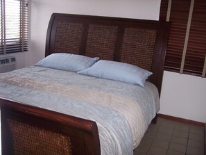 3 bedrooms, travel crib, free WiFi, bed sheets - Luquillo, 18th Floor With Ocean Front  (Luquillo)