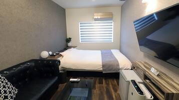 Individually decorated, free WiFi, bed sheets