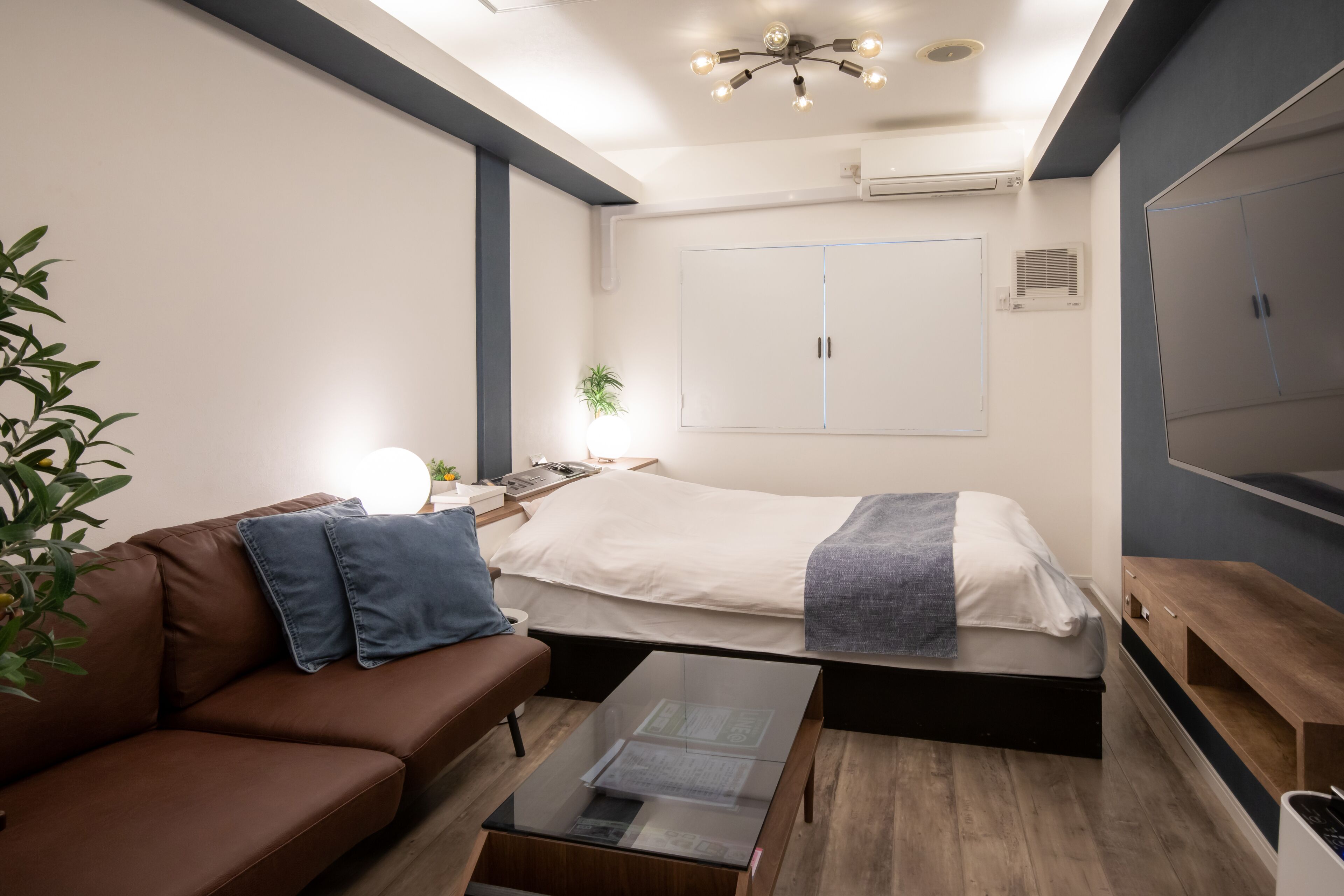 Individually decorated, free WiFi, bed sheets