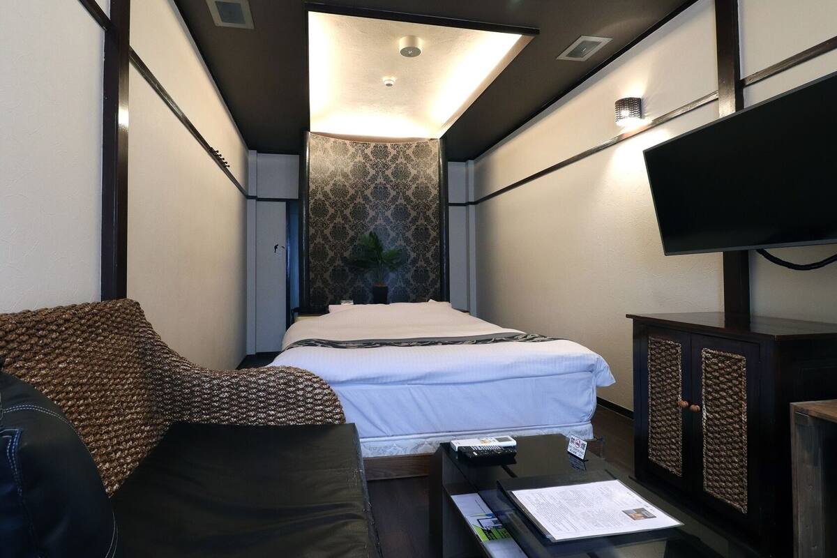 Wi-Fi gratuit, décoration personnalisée, draps fournis