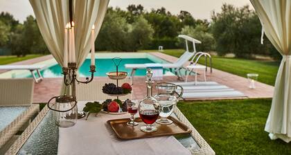 Villa Niccolai: Charmante Villa in der Toskana mit Luxury Private Pool & Shading Park