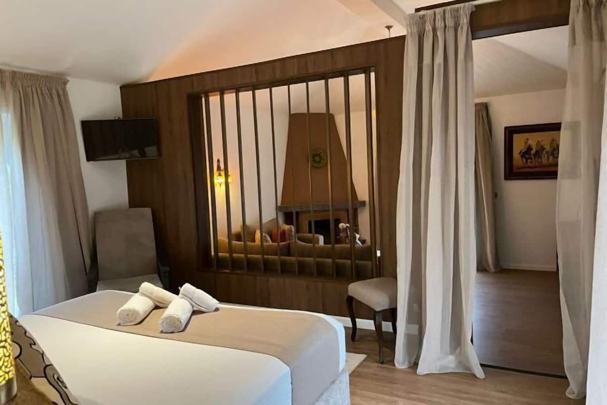 1 Schlafzimmer, hochwertige Bettwaren, Minibar, Zimmersafe