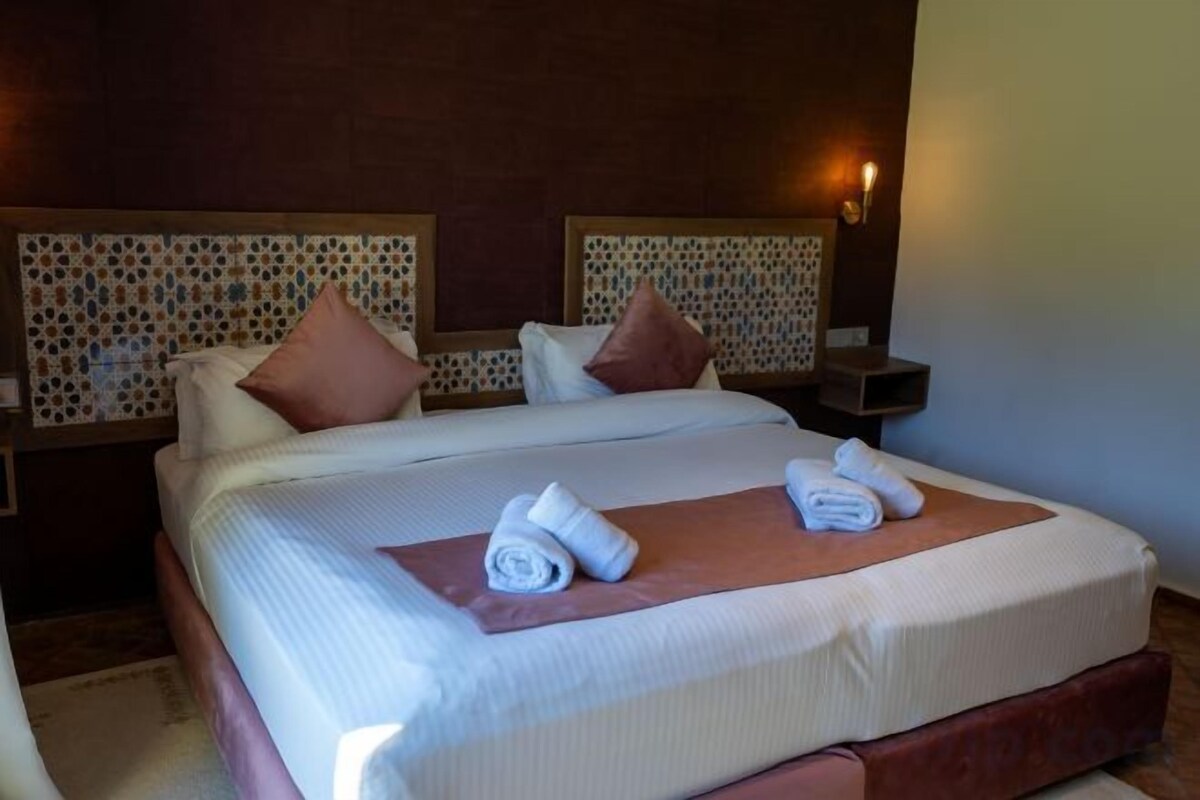 1 bedroom, premium bedding, minibar, in-room safe