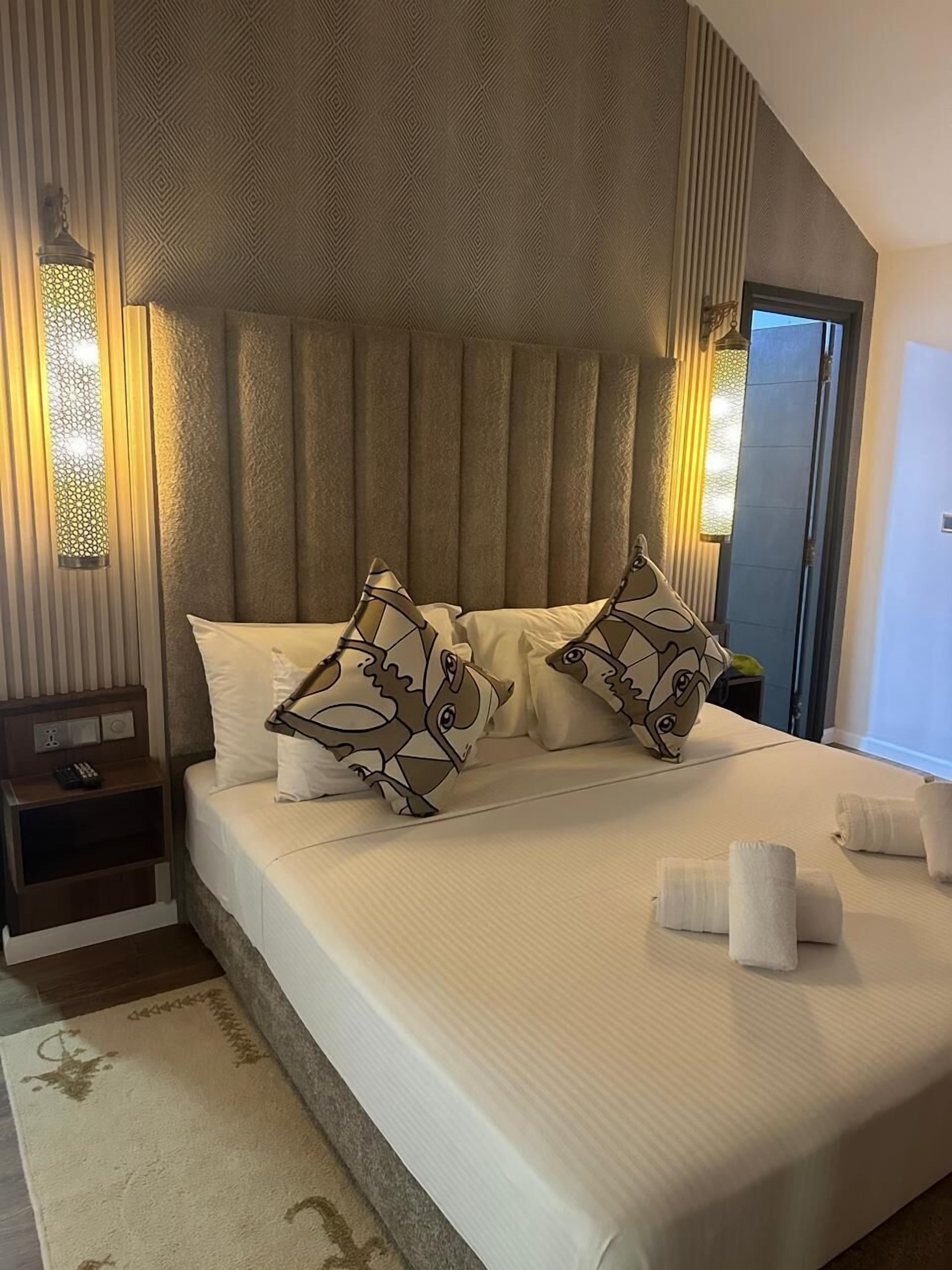 Royal-bungalow | 1 soveværelse, premium-sengetøj, minibar, pengeskab på værelset