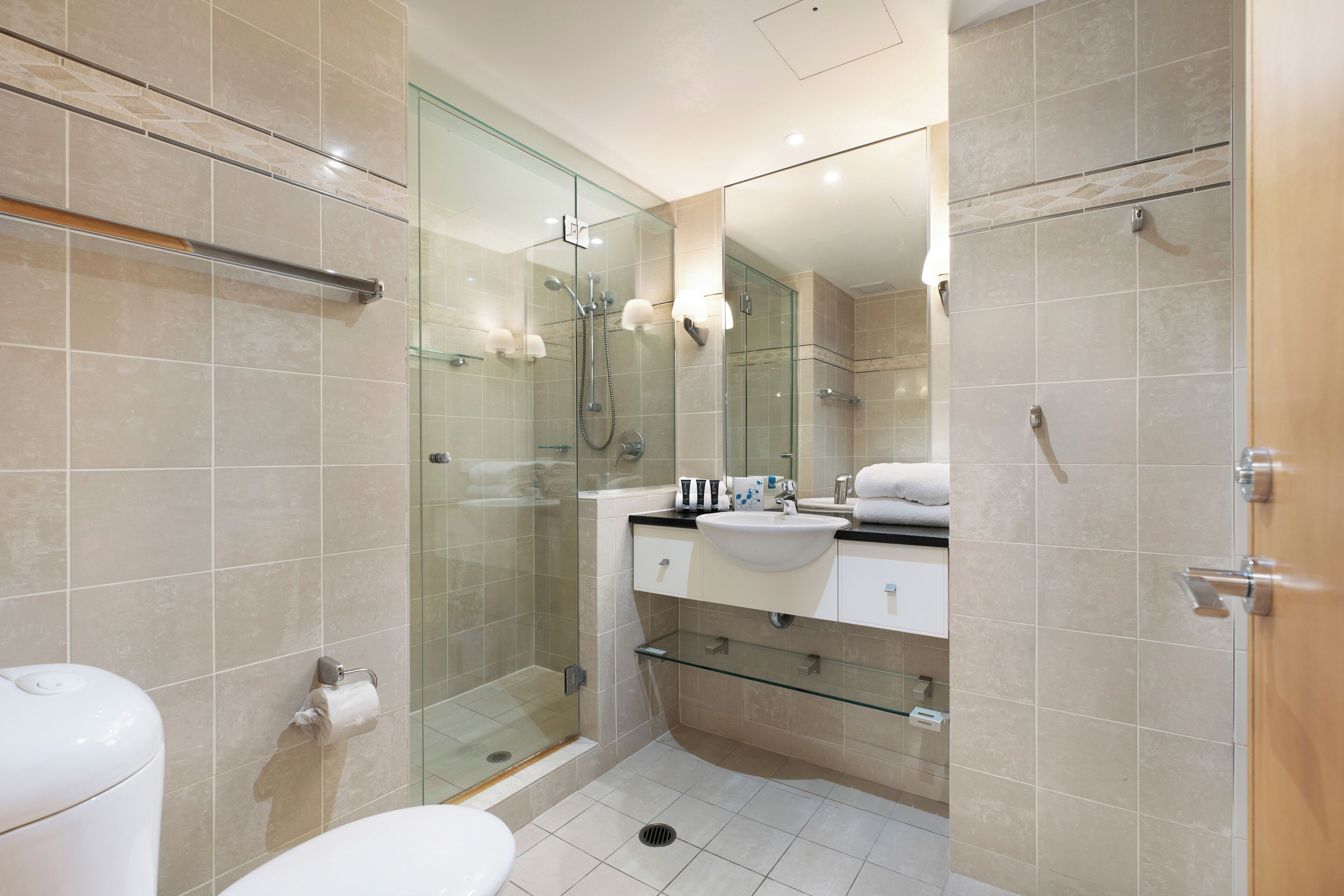 shower, free toiletries, towels