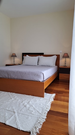 2 Schlafzimmer, Bügeleisen/Bügelbrett, Reisekinderbett, kostenloses WLAN