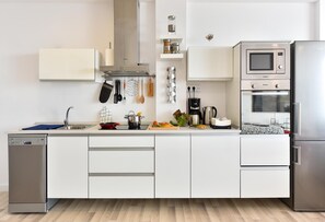 Fridge, microwave, oven, dishwasher
