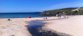 2 seng, kjæledyrvennlig, boblebad, sikker hage med parkering i Padstow, Cornwall