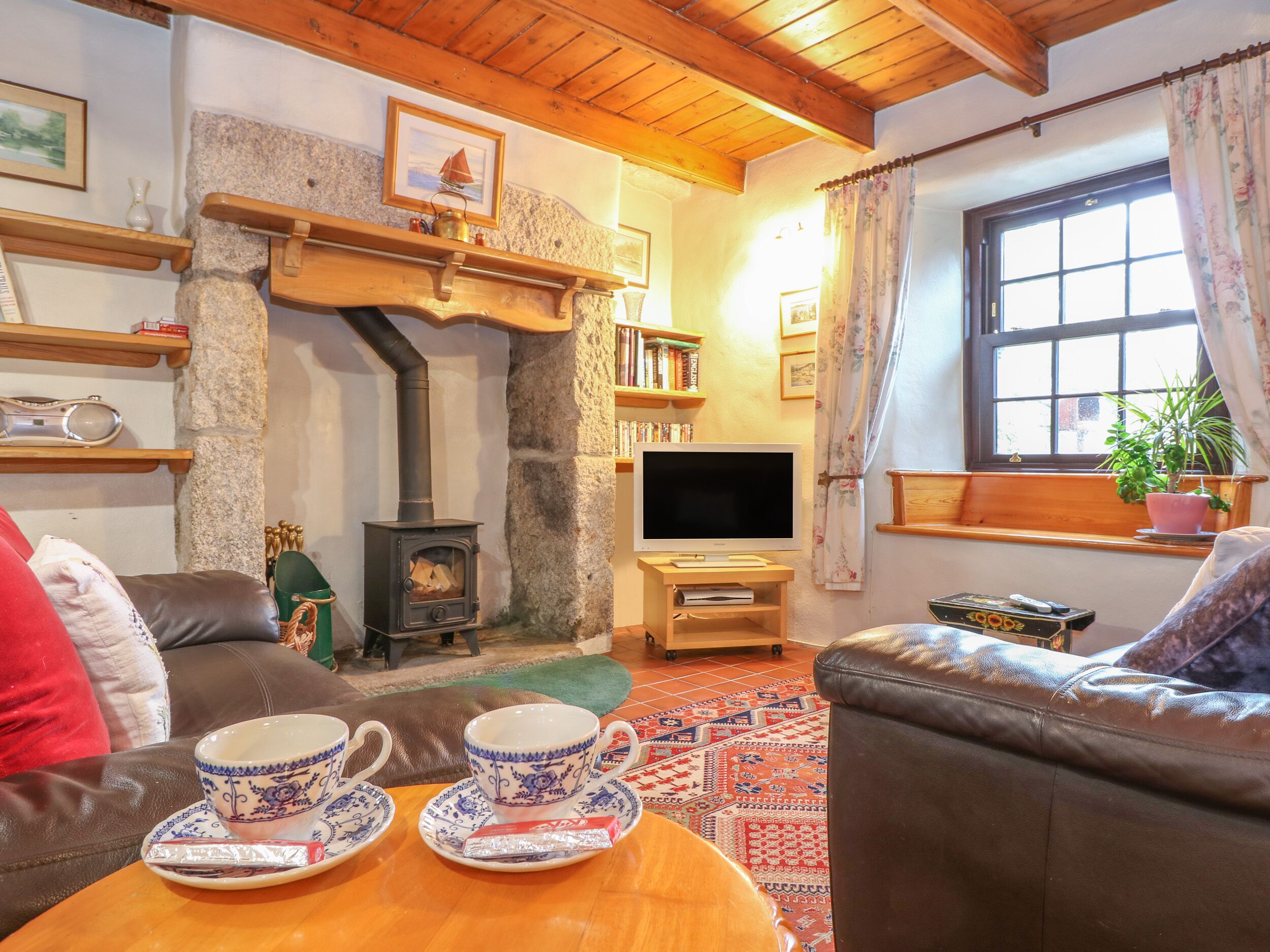 ELDAMAR COTTAGE, pet friendly, character holiday cottage in Falmouth