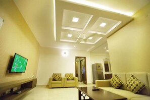 Couples dining - The Summit Chennai (Chennai)