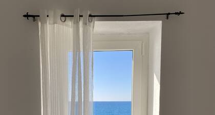 La Bloo - Mini appatta with sea view - Wi-fi & A / C