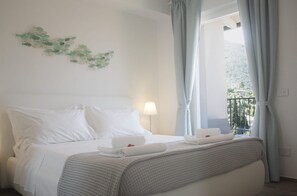 1 bedroom, in-room safe, iron/ironing board, WiFi - The house of the Winds in the center of Torbole (Nago-torbole)