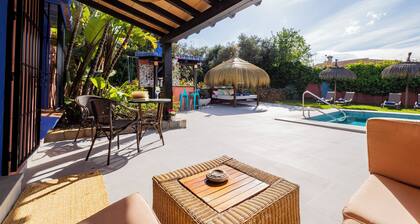 Villa with private pool and gardens