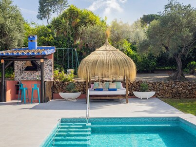 Villa with private pool and gardens