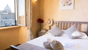 3 habitaciones, escritorio, tabla de planchar con plancha y wifi gratis