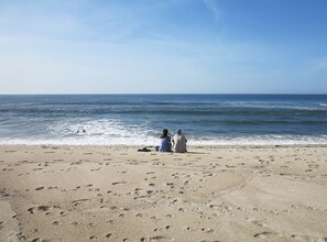 In StrandnĂ€he, LiegestĂŒhle