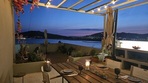 Outdoor dining - Spectacular view of the river, the sea and Spain. Magnificent layer of sun !! (Seixas)