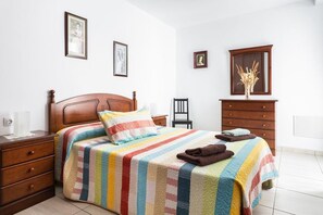 2 bedrooms, free WiFi, bed sheets, wheelchair access