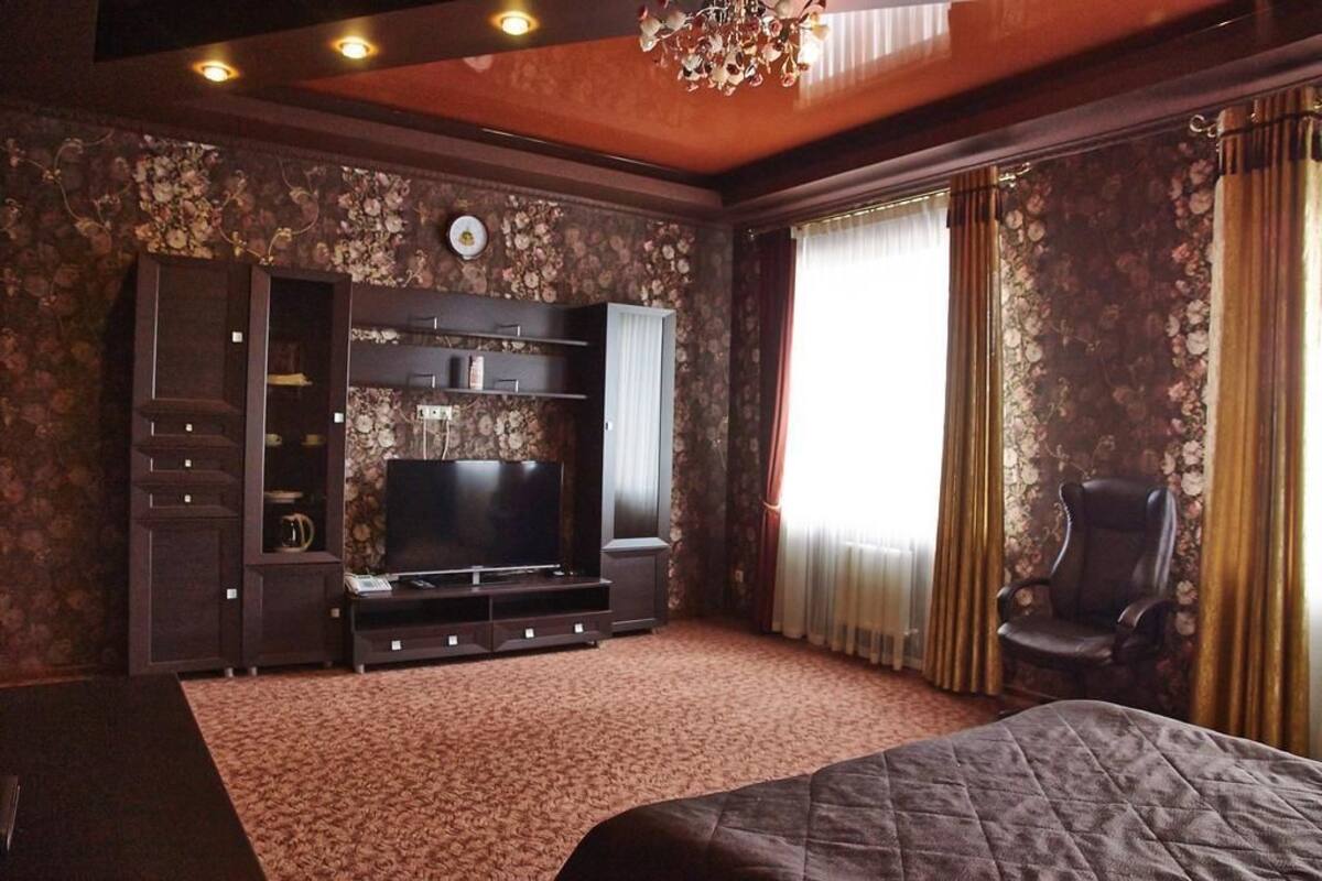 Deluxe Double Room, Refrigerator | 1 bedroom, premium bedding, minibar, in-room safe